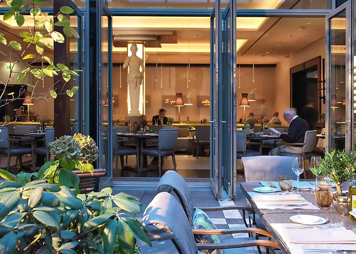 Tolle Hotels nahe Alexanderplatz für deinen Berlin-Trip
